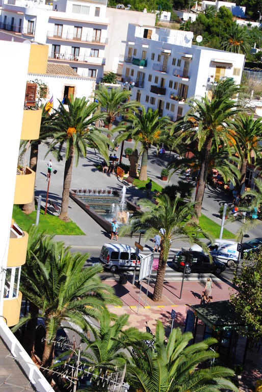 Hostal Mayol Santa Eularia des Riu Ngoại thất bức ảnh