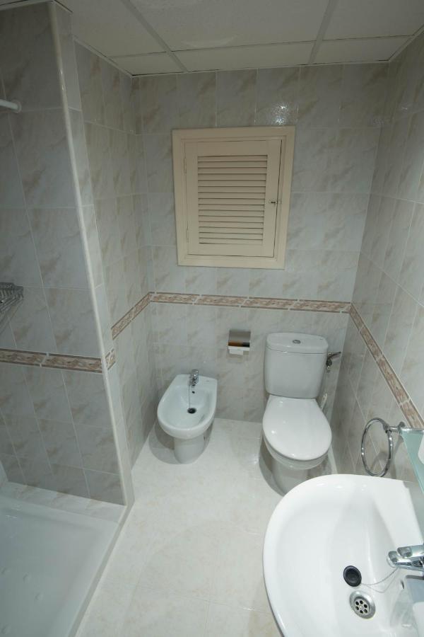 Hostal Mayol Santa Eularia des Riu Ngoại thất bức ảnh